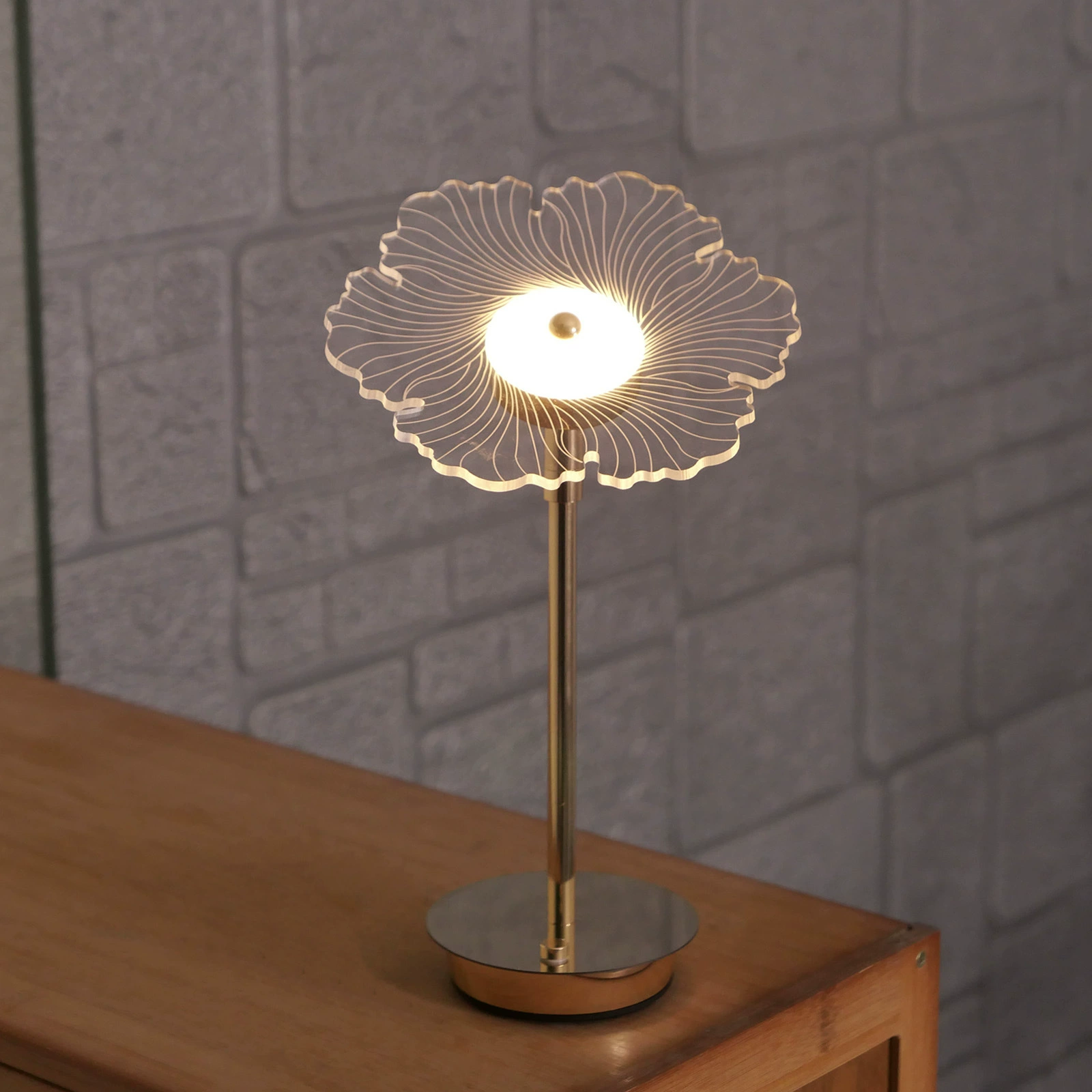 Lotus Leaf Настольная лампа Прикроватная лампа Спальня Теплая романтическая лампа для девочек Nordic Entry Luxury 2022 Интернет-знаменитости Декоративная настольная лампа