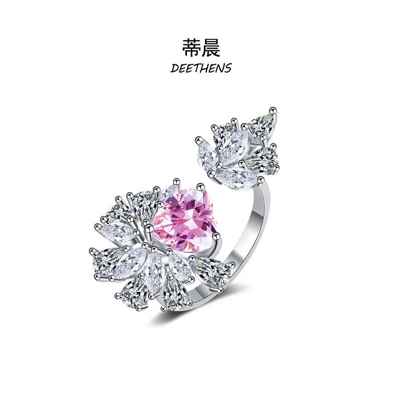 Universal one size quality hypoallergenic ring, light luxury style