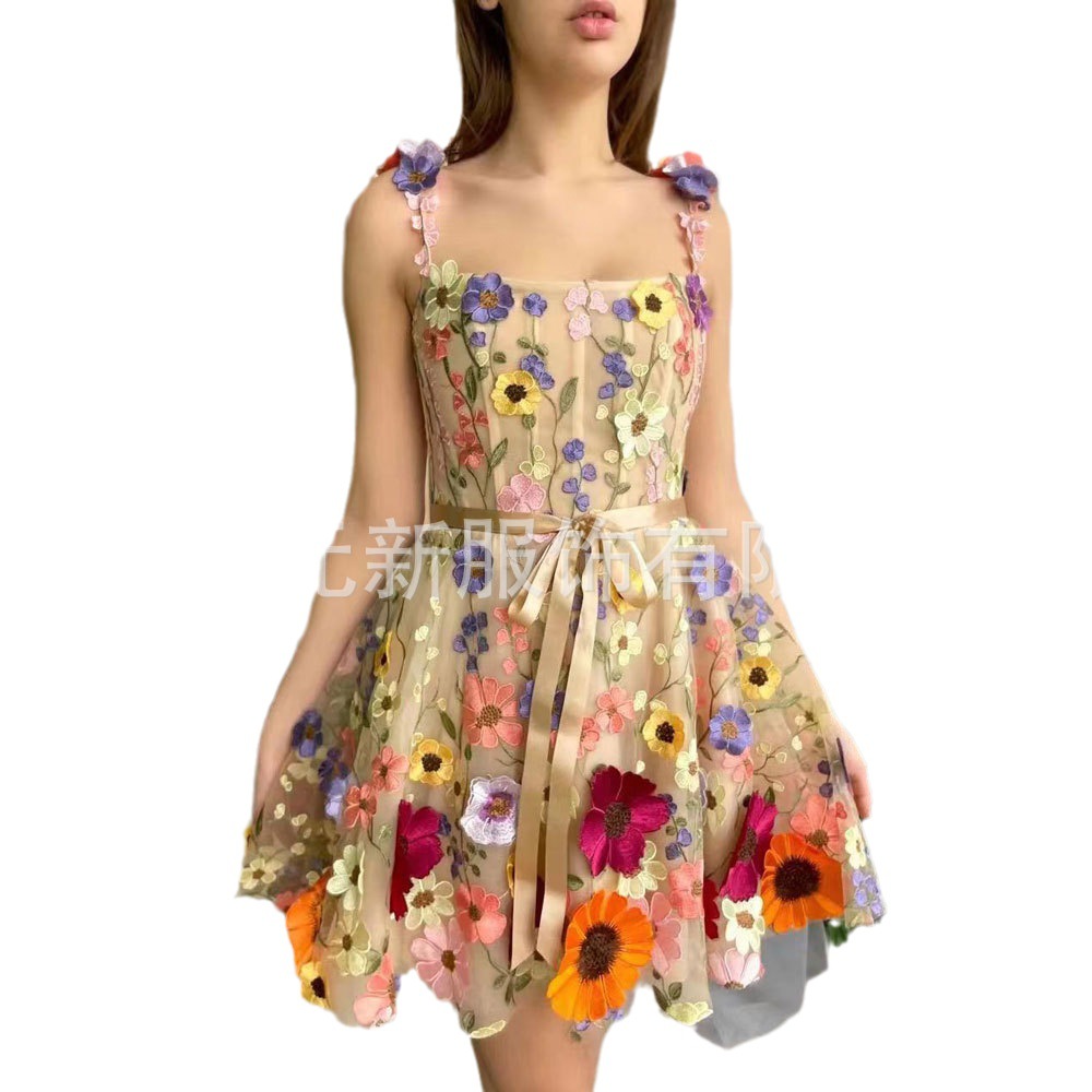 2023 nuevo europeo y americano transfronterizo Amazon colorido pastoral vestido de bola flor noche floral Correa fiesta