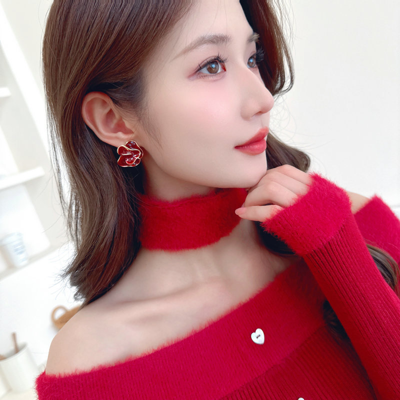 Orecchini a bottone in smalto rosso camelia Ankara di lusso francese, semplici e versatili, eleganti e alla moda, con fiori_voghion.com