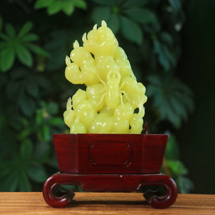 Jin Yutang Xinjiang Hetian Jade Ruoqiang Huangkou Chicken Oil Yellow Fleshy Oily and Fine Color Rich and Bright and Skillful Carving