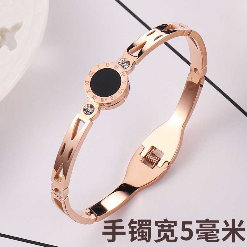 Brazalete de acero de titanio de oro rosa coreano para mujeres no se desvanece en la personalidad del nicho de diseño de moda pulsera roja en línea