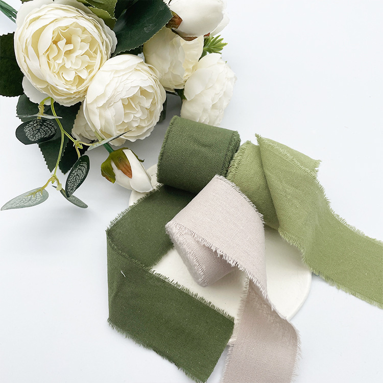 Ins deshilachado de algodón puro deshilachado cinta 4CM rollo decoración floral vintage eje de madera ramo de la boda decoración de tarjetas de felicitación