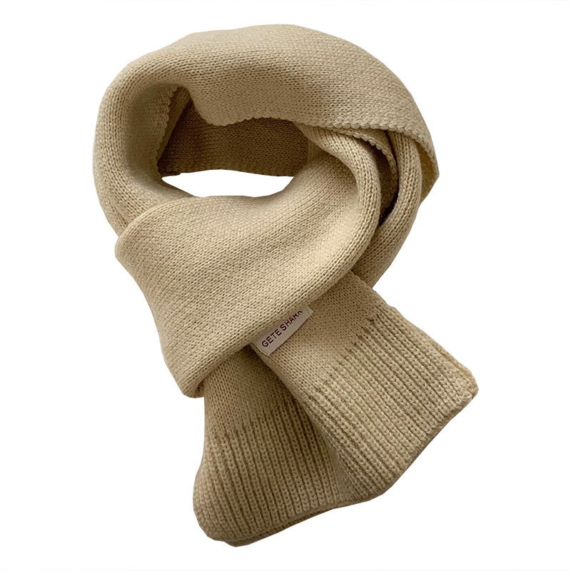 Bufandas de punto para mujeres de alta calidad2025 otoño y invierno versátiles parejas calientes de cuello pequeño bufandas al por mayor