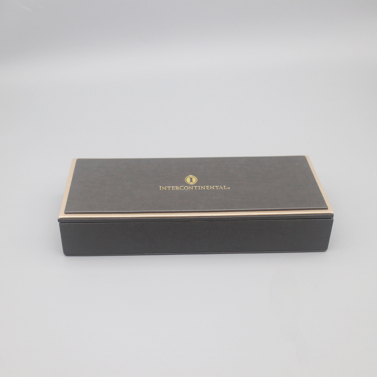 Caja de almacenamiento de hoteles Caja de artículos de cuero de alto nivel Guía de servicio de habitaciones Clip de notas Base de control remoto Kit de residencia