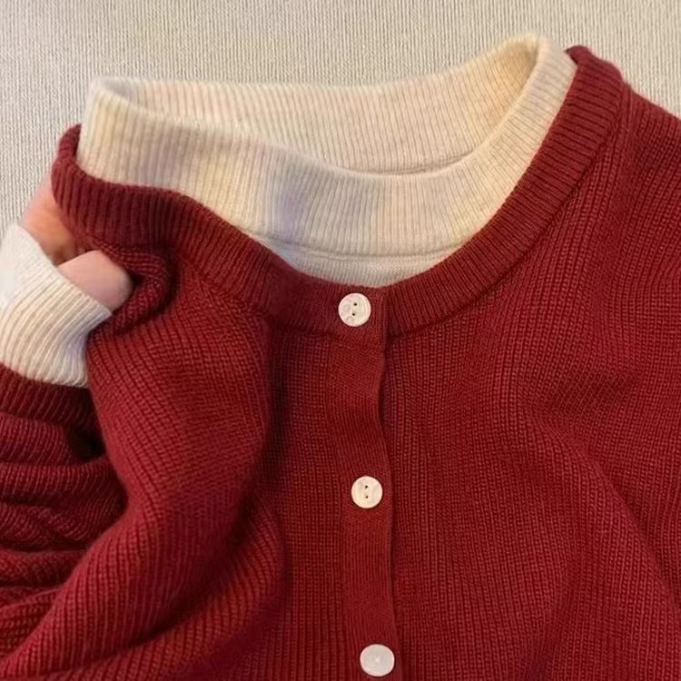 Kaning Red Fake Two-Piece Knitted Cardigan for Women 2025 Autumn New Design Long-Sleeved Sweater for Women