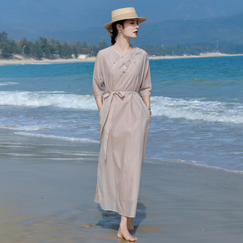 2026 Summer New Style Light and Soft Silk Cotton V-Neck Three-Quarter Sleeve Artistic Retro Mid-Length Dress