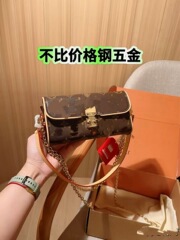 驴家包包新品来袭新款pochette camille 钢五金 腋下单肩包女