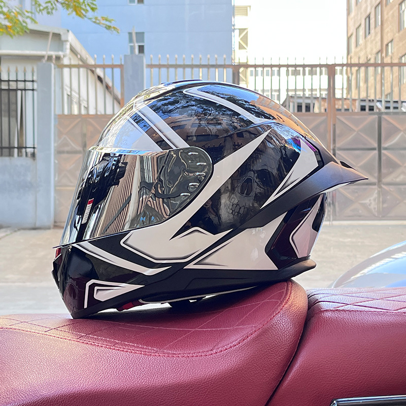 Casco de motocicleta Orz para hombres y mujeres, casco integral de verano con gran alerón trasero para todas las estaciones, certificado por DOT, transfronterizo.