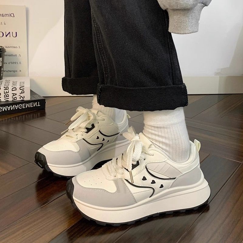 Deportivo de alto valor facial para mujeres nuevas zapatos de suela gruesa y altura simple, zapatos parecidos con zapatos casuales coreanos transpirables con suela suave