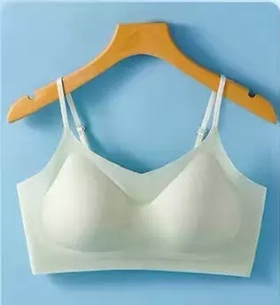연한 초록색