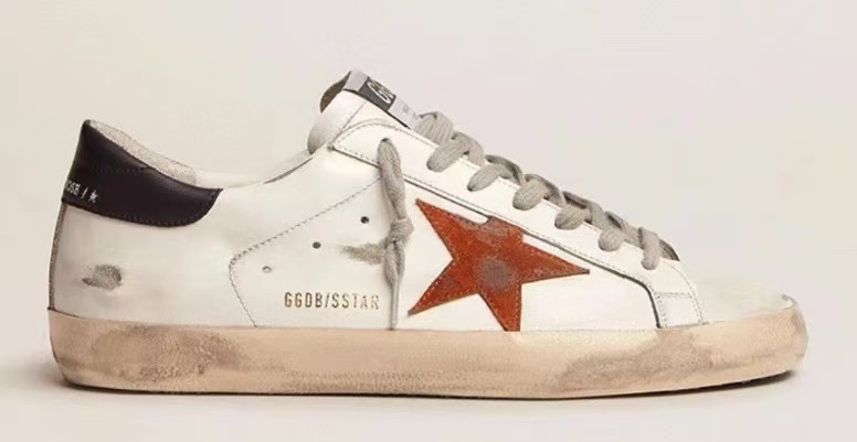 Estrellas de cuero nuevo tipo de altura interior plana para hombres y mujeres zapatos blancos casuales coreanos retro zapatos sucios de comercio exterior zapatos de skate para hombres