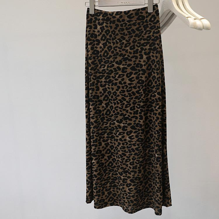 这腔调绝了！御姐豹纹半身裙女秋季新款轻熟风时髦松紧高腰长裙