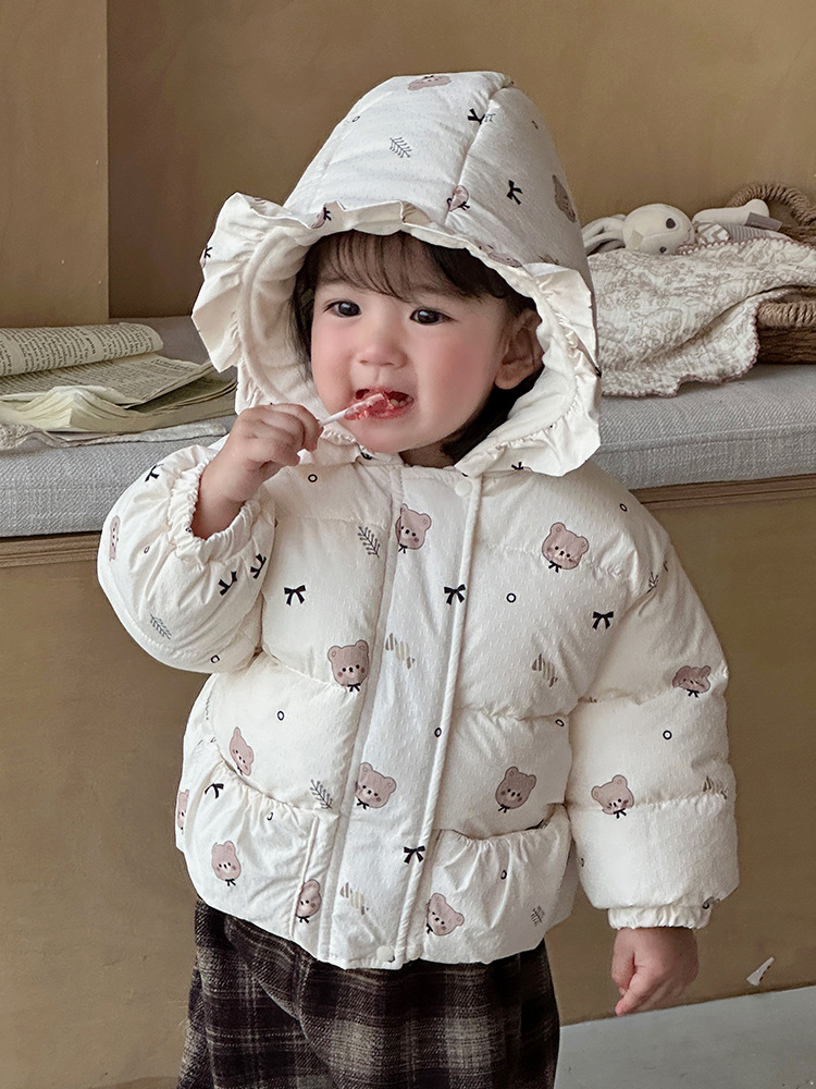 Abrigo para bebés versión coreana de ropa de invierno linda y súper linda, oso de dibujos animados de estilo occidental, grueso y cálido, ropa de algodón de salida de invierno, marea