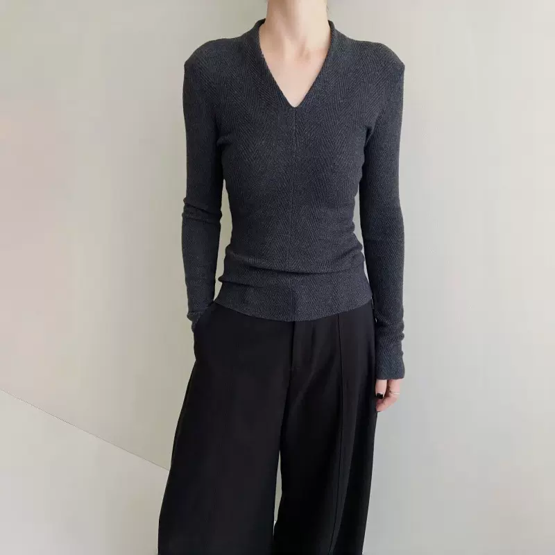 韩系V领针织衫女春装长袖高级感灰色毛衣内搭修身上衣极简风秋冬