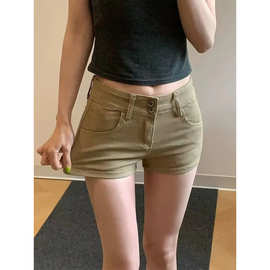 卡其色美式辣妹牛仔短裤夏季低腰新款直筒显瘦弹力裤子包臀热裤
