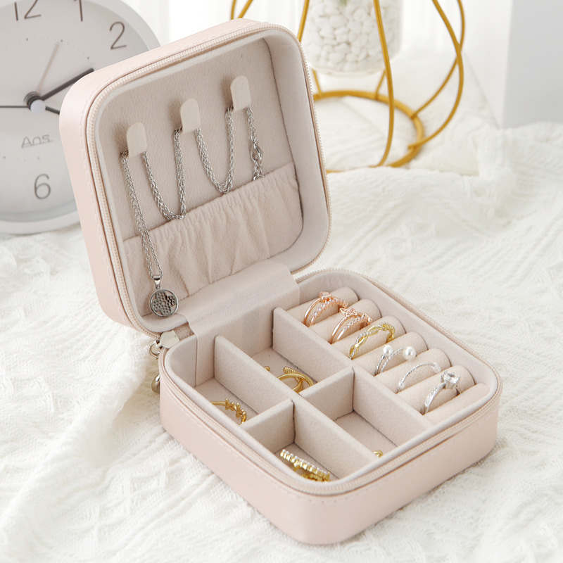 160g Weight Jewelry Boxes Classification 1 Piece Quantity Daily Occasion PU Leather Material Solid Color Pattern Simple Style Style Simple Style Solid Color Pu Leather Jewelry Boxes 1 Piece 3