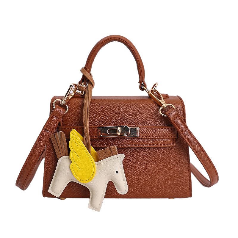 La sensación de alto nivel de lujo ligero bolso de mano Kylie mujeres 2026 ventas transfronterizas calientes nueva moda de viaje de hombro mochila