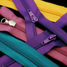 供应尼龙拉链 彩色条装尼龙拉链 闭口拉链 开口尼龙拉链厂家批发