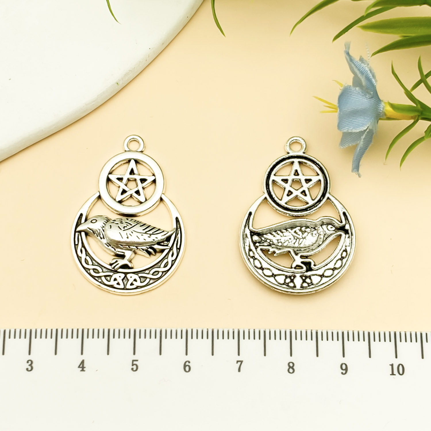 18732-W-古银五角星鸟23x33-3.4g