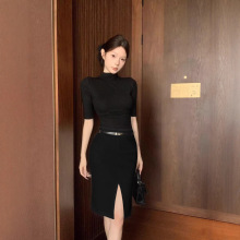 适美2025秋季气质套装简约半高领中袖T恤女开叉包臀半身裙两件套