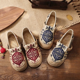 Fashion breathable round head cotton linen cloth shoes old Beijing trend flat heel cloth shoes ethnic style woven Hanfu shoes manufacturers