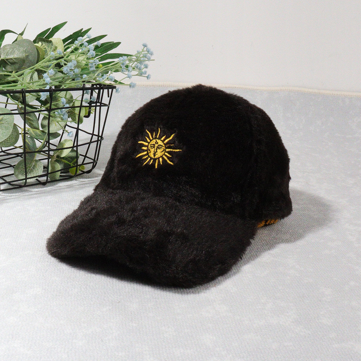 Unisex Plush baseball cap Sun embroidered duck hat Winter warm plush hat_voghion.com
