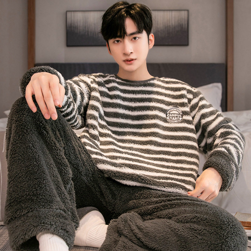 Autumn and Winter Coral Fleece Pajamas Thickened Flannel Plus Size Men's Warm Home Wear Pajamas Set Can Be Worn Outside