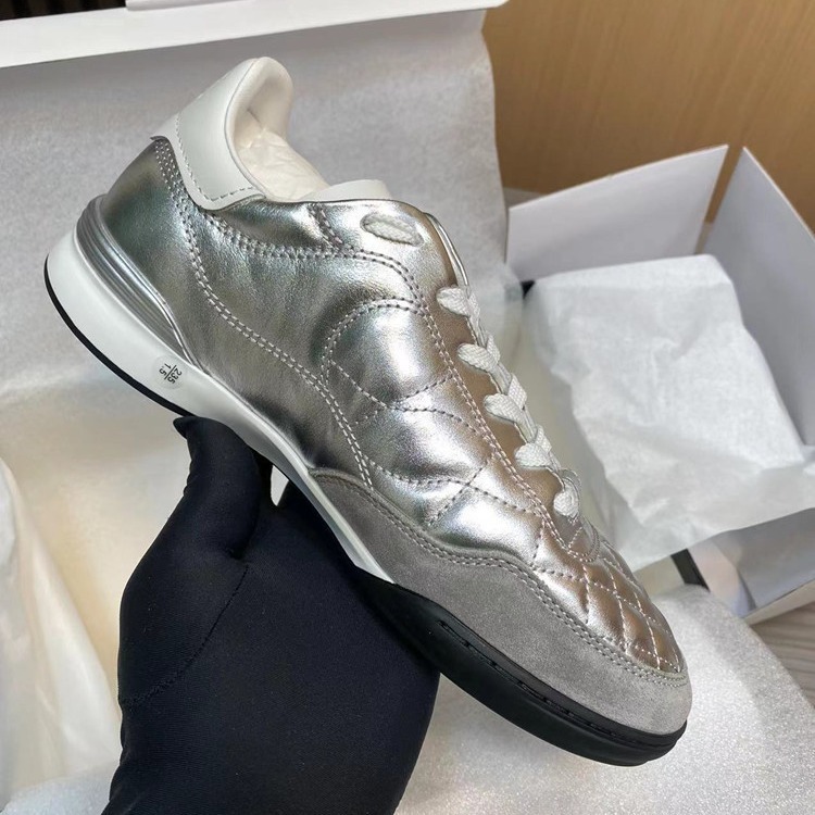 Xiangnaiyin シルバー 24 オイルワックスレザー菱形レースアップフラットトレーニングシューズカジュアルスポーツフォレストシューズテニスホワイトシューズ|undefined