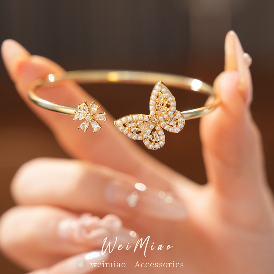 Flores de zircon mariposa abertura pulsera de perlas temperamento exquisito pulsera de moda versátil lujo ligero nicho joyería al por mayor