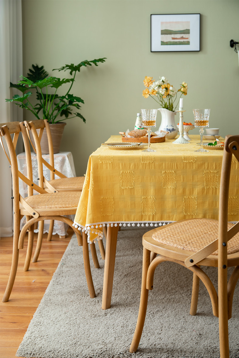 French Romantic Cotton Cut Flower White Pom-Pom Tablecloth Rectangular Coffee Dining Cloth Table Cover_voghion.com