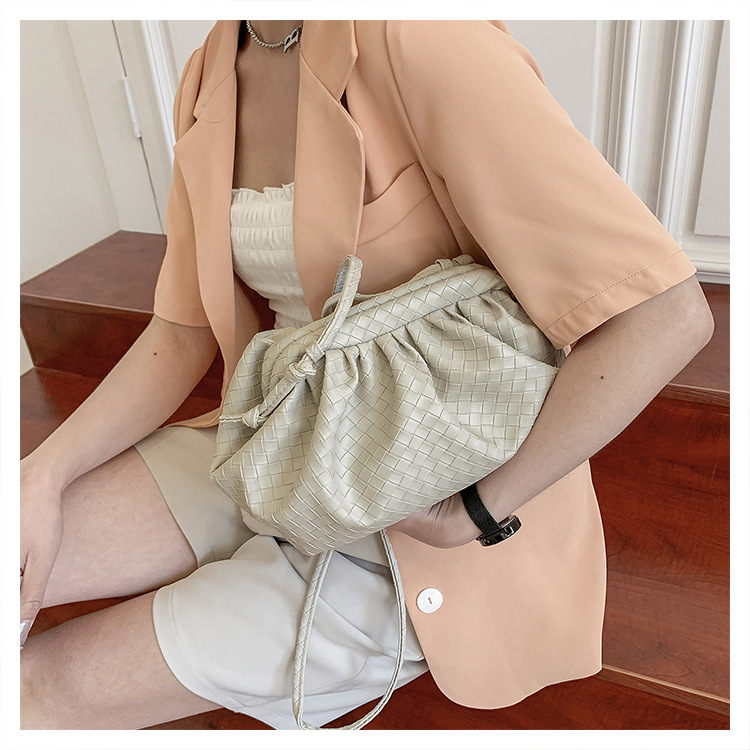 New Small Bag Female Bag 2021 Spring And Summer New Fashion Small Square Bag Shoulder Bag display picture 20