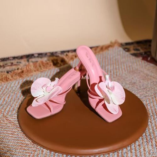 2024 New Flower Decorated Toe Open Heel Flip Flops Women Summer Outdoor Fashion Hot Travel Beach Shoes Europe and America 