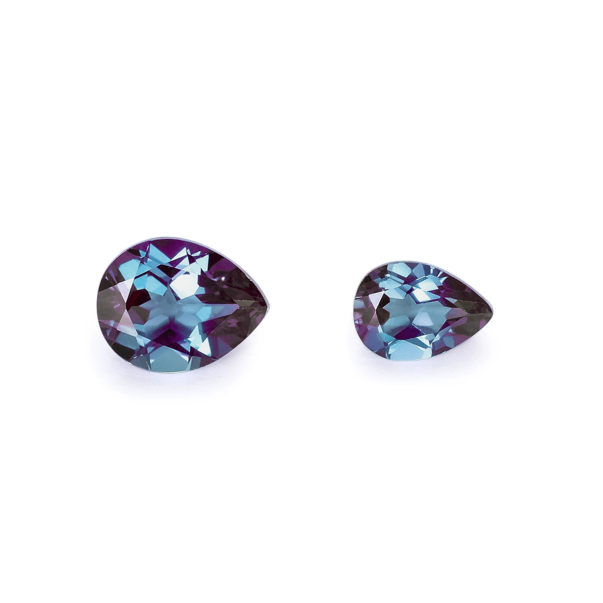 Трансграничная прямая трансляция исключительно для Alexandrite Alexandrite, свободный камень, грушевидная капля воды, граненый камень для здоровья, заводская каменная кастомизация