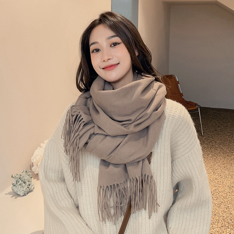 マフラーの女性の冬の新型ウールはカシミヤのマフラーの純色に似せています。|undefined