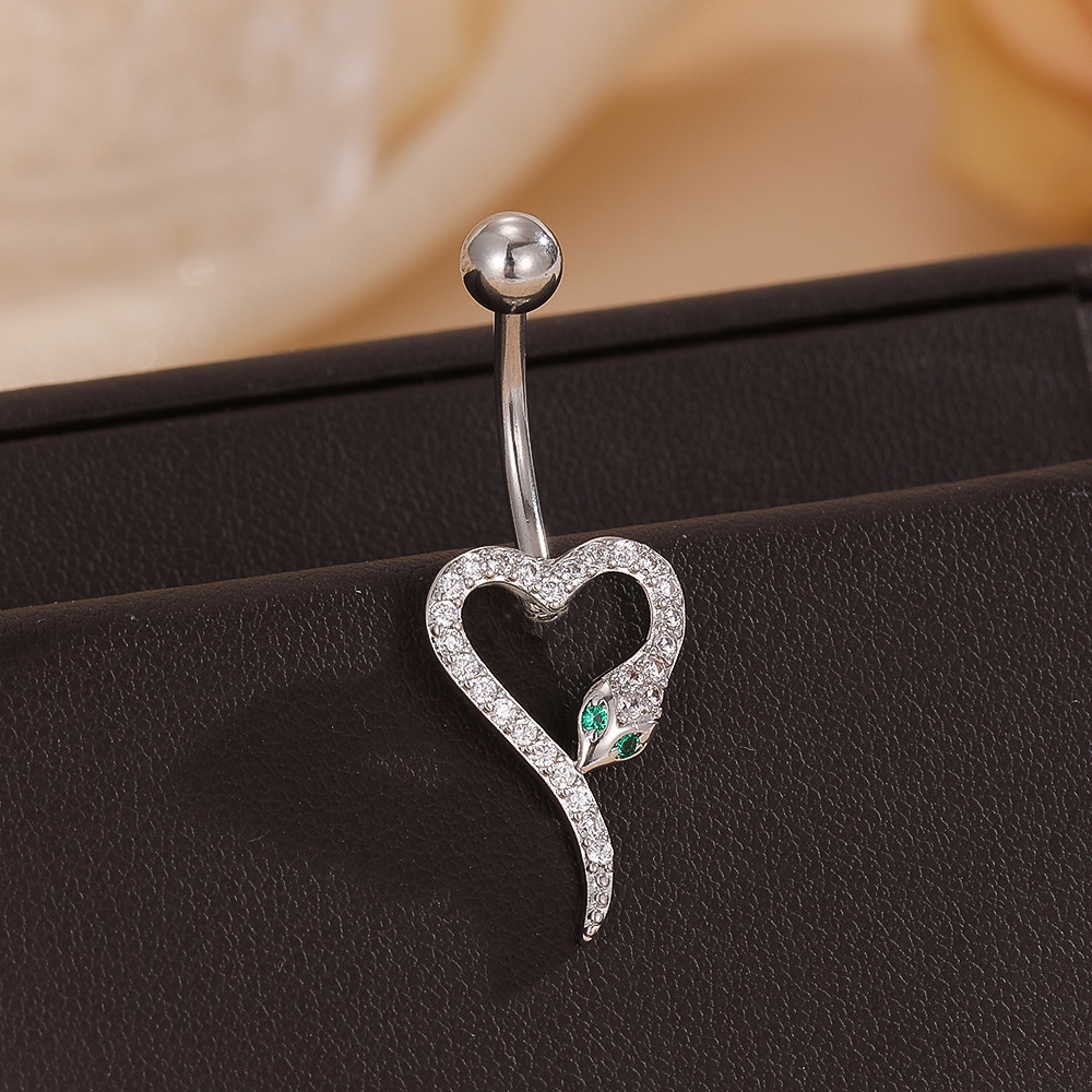 Silver pointed spike labret stud material detail