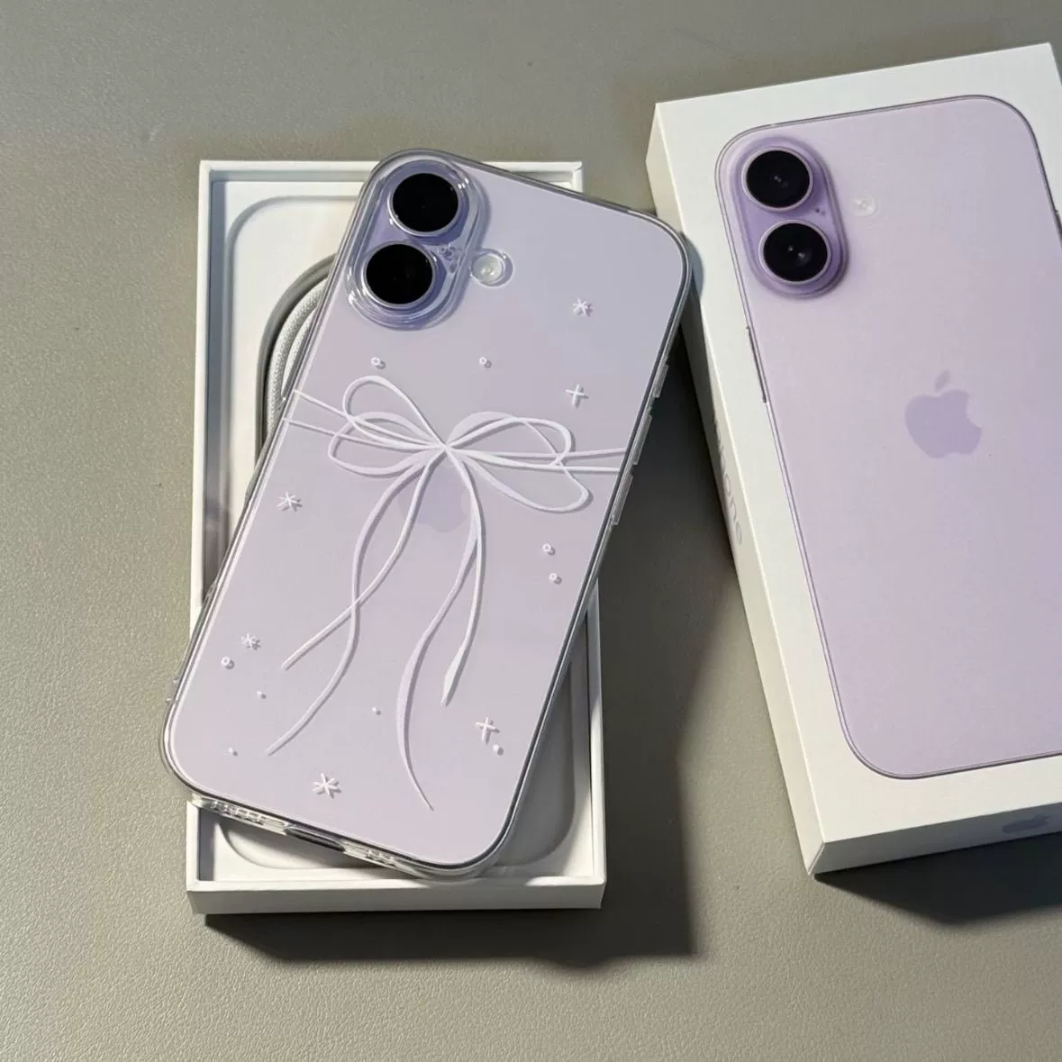 Чехол (Apple iPhone17) прозрачный с бантом, тонкий защитный TPU-кейс