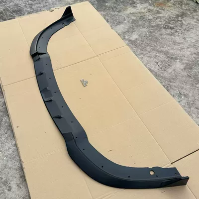 in Glossy Black Carbon Pattern, Modified – Big Surrounded