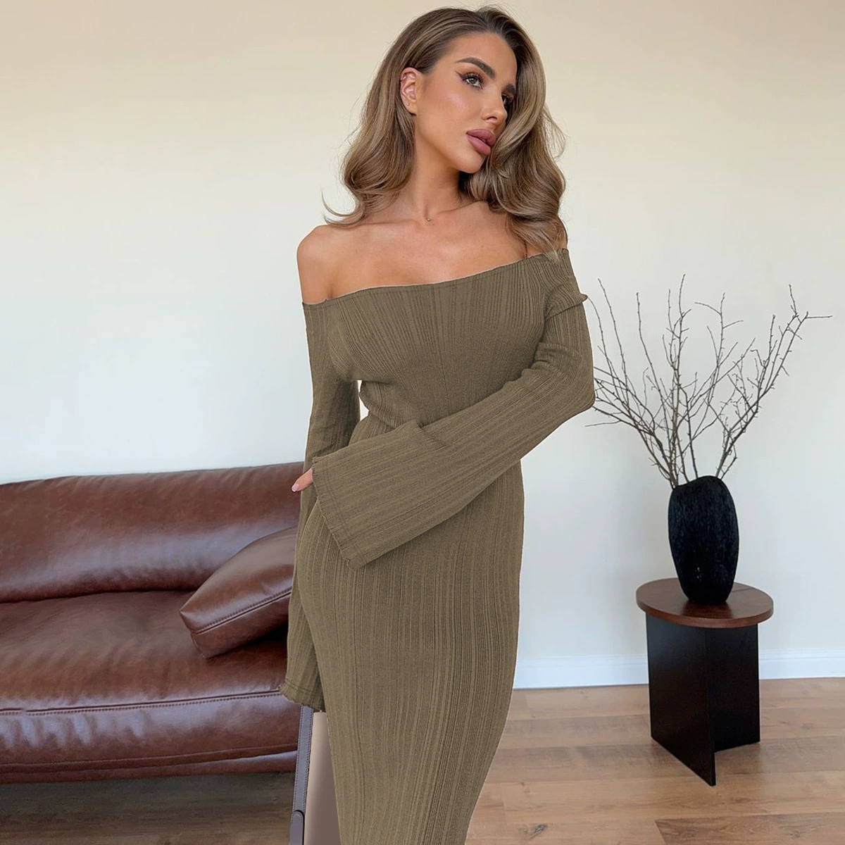 Европейская и американская женская одежда, хит продаж, осень 2025, новая модная универсальная облегающая длинная одежда с открытыми плечами, оптовая продажа для внешней торговли