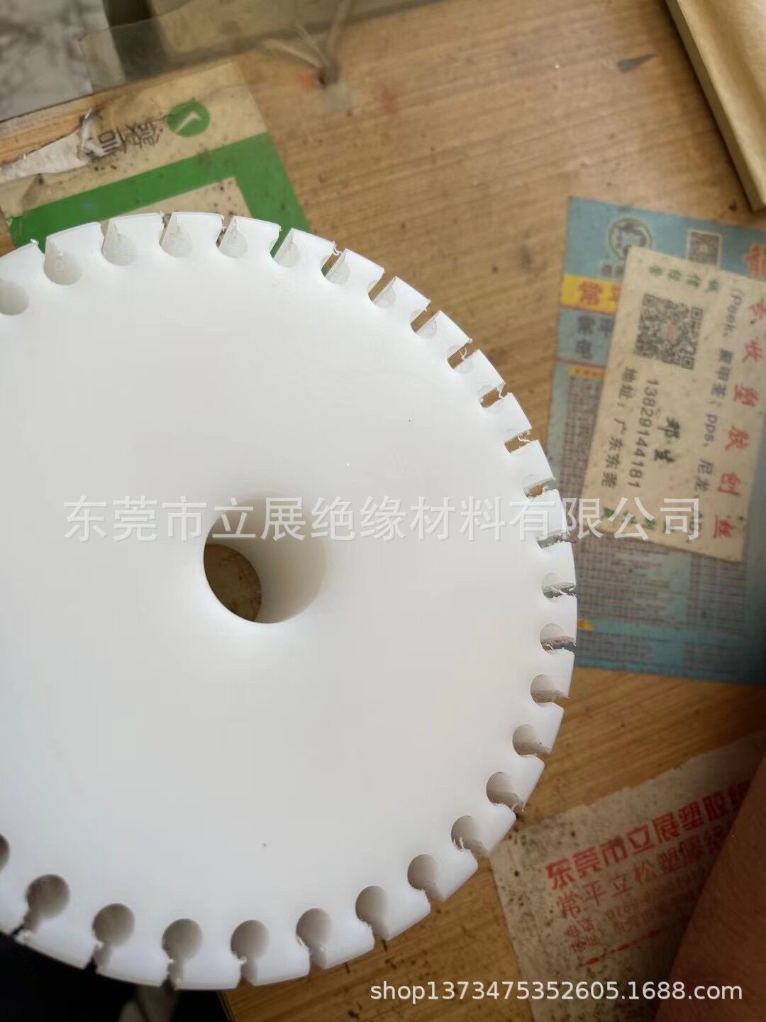 厂家源头    铁氟龙板   铁氟龙棒  PTFE板   聚四氟乙烯板