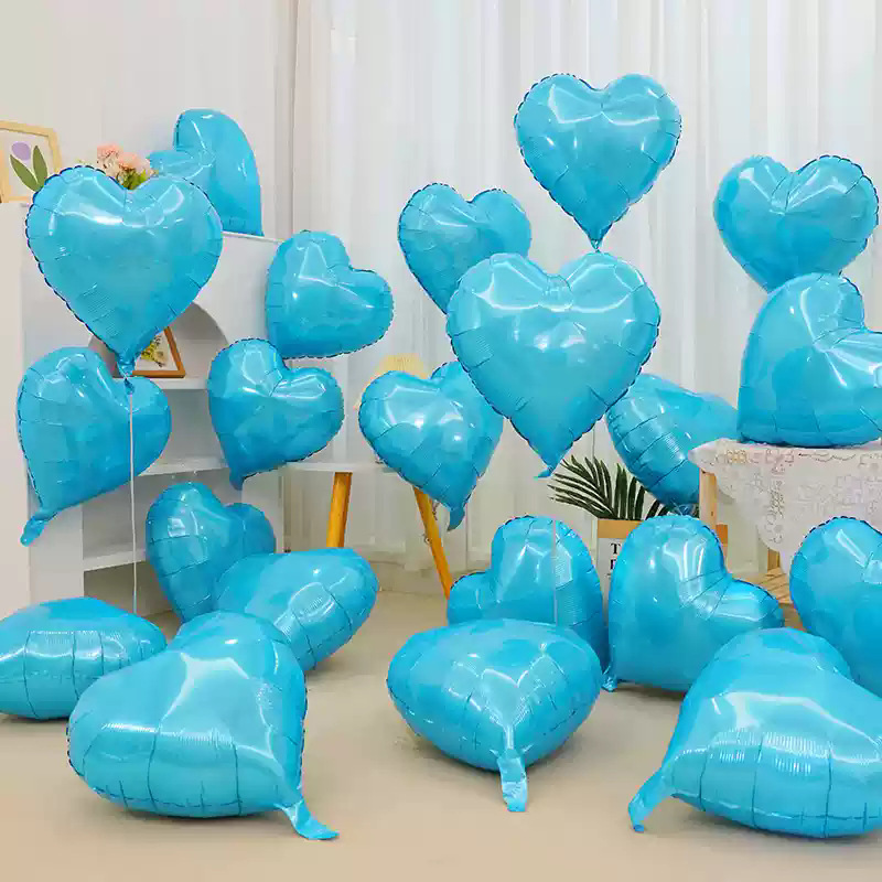 Día de la diosa forma corazón de globo día de nacimiento lleno de helio aire