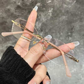 厂家直供女士气质款老花眼镜智能老花镜超清新防蓝光高清晰眼镜