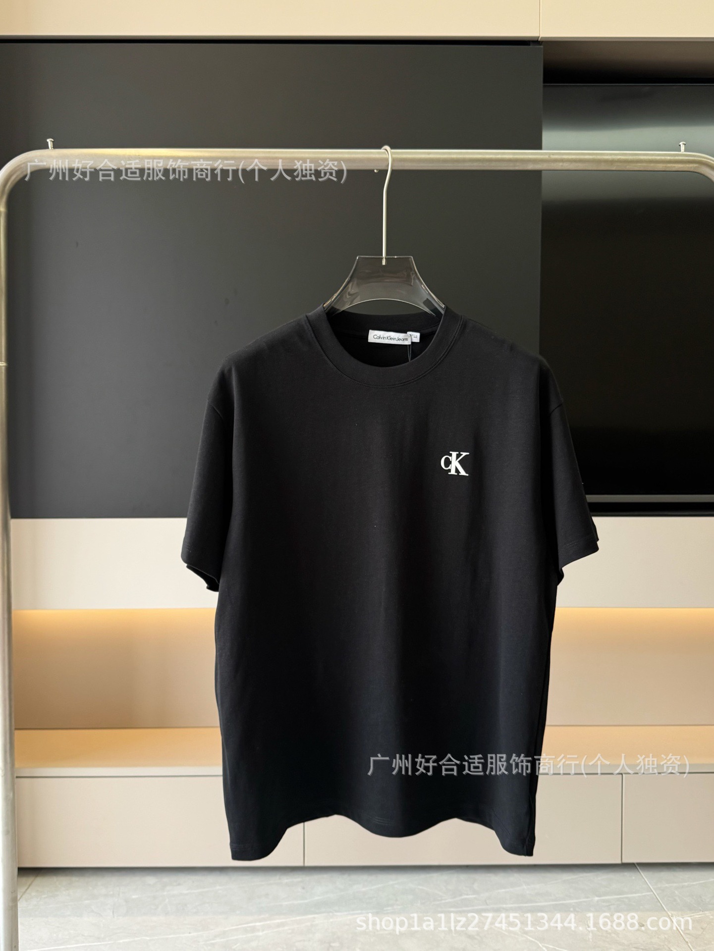 Black short sleeves [three-dimensional silicone]