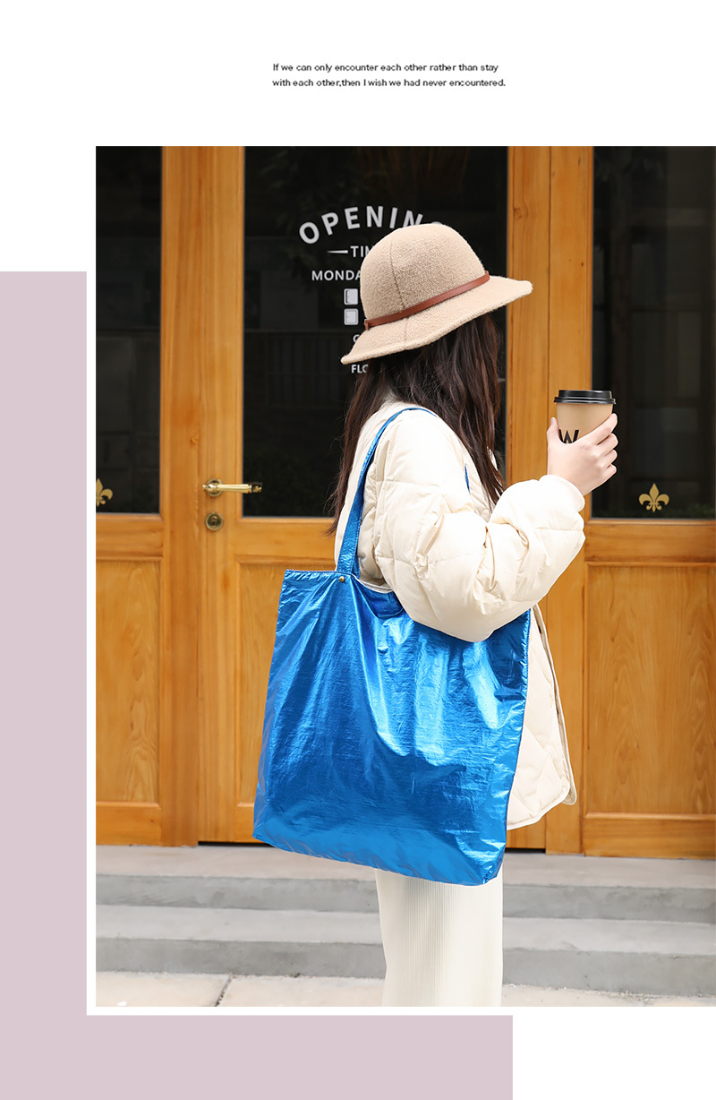 Women's Large Nylon Solid Color Streetwear Open Shoulder Bag display picture 10