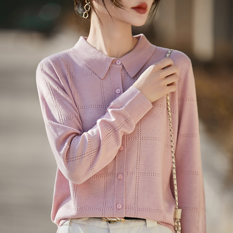 New Style Hollow-Out Fine-Spun Wool Shirt with Dark Checkered Pattern, Versatile and Stylish for Socialites, Spring and Autumn Solid Color Thin Knit Cardigan New Style Hollow-Out Fine-Spun Wool Shirt with Dark Checkered Pattern, Versatile and Stylish for Socialites, Spring and Autumn Solid Color Thin Knit Cardigan