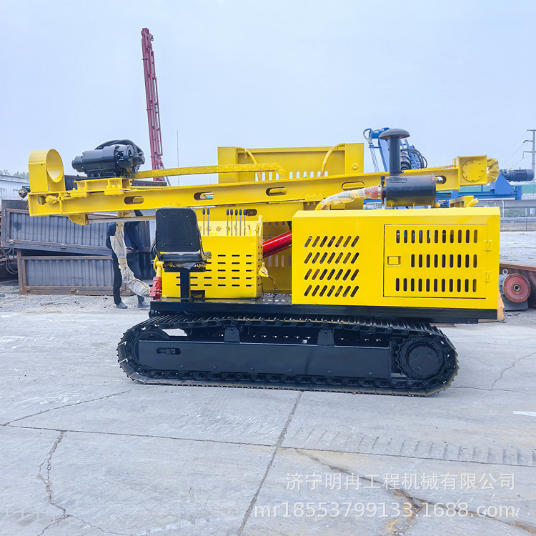 高低腿光伏打桩机