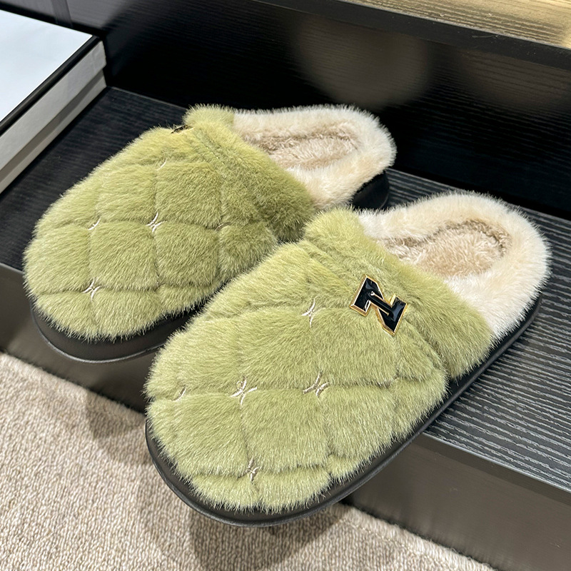 thumbnail image 1 of Zapatillas de algodón para mujer en otoño e invierno, posparto, interior del hogar, además de terciopelo para mantener el calor, antideslizantes y a la moda, zapatos peludos de suela gruesa., 1 of 5