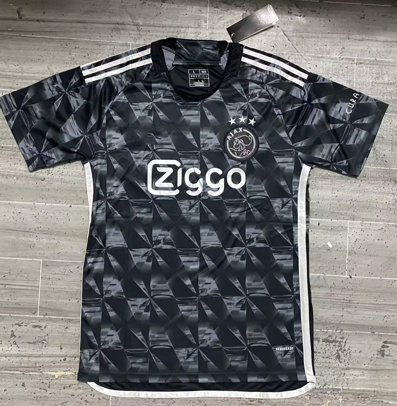 23 - 24 Ajax dos invitados
