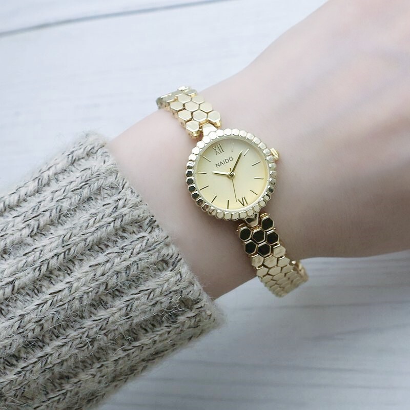 Korean Style Simple Women's Bracelet Watch Polygonal Bracelet Versatile Small Fresh Women's Watch Fashion Trend Rose Gold Watch Korean Style Simple Women's Bracelet Watch Polygonal Bracelet Versatile Small Fresh Women's Watch Fashion Trend Rose Gold Watch