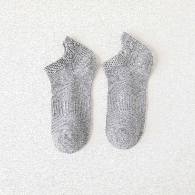 新商品の靴下の男性の耳のかかとの男性の船の靴下の運動は腰の綿の靴下の春の夏の通気性のメッシュの男性の靴下を締めます。